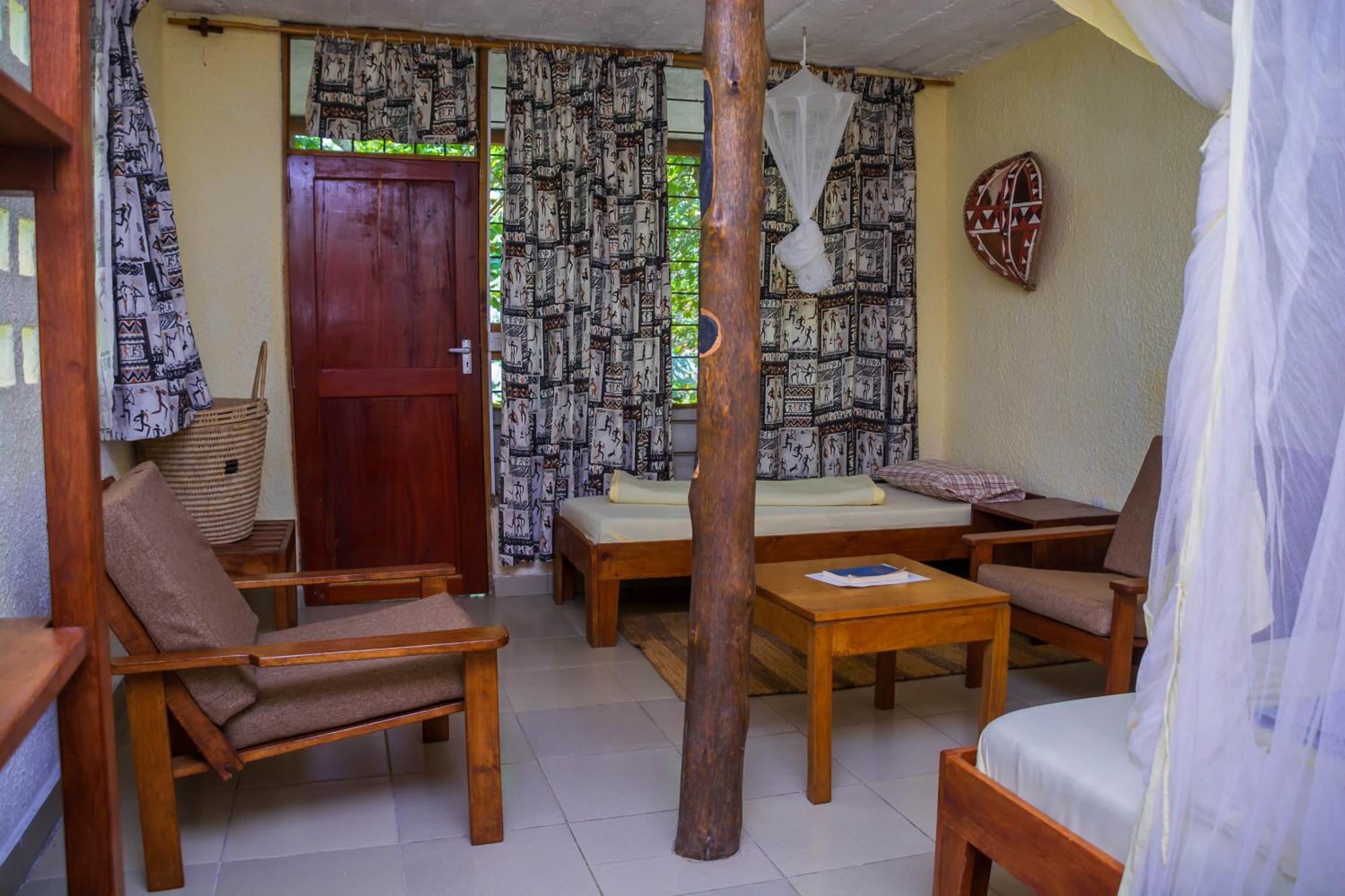 Meru Mbega Lodge Usa River Екстер'єр фото