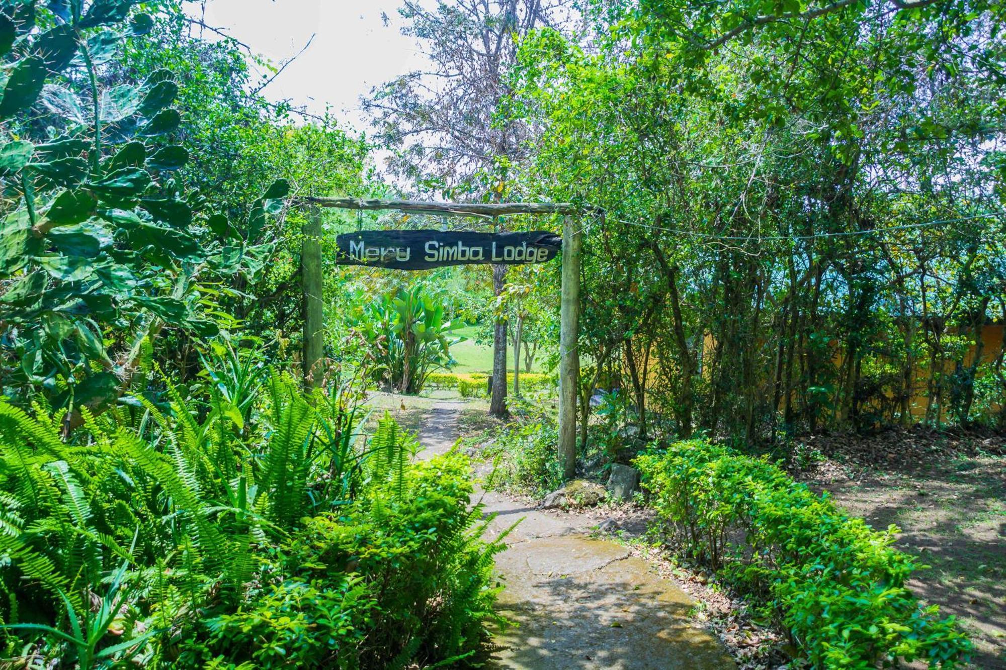 Meru Mbega Lodge Usa River Екстер'єр фото