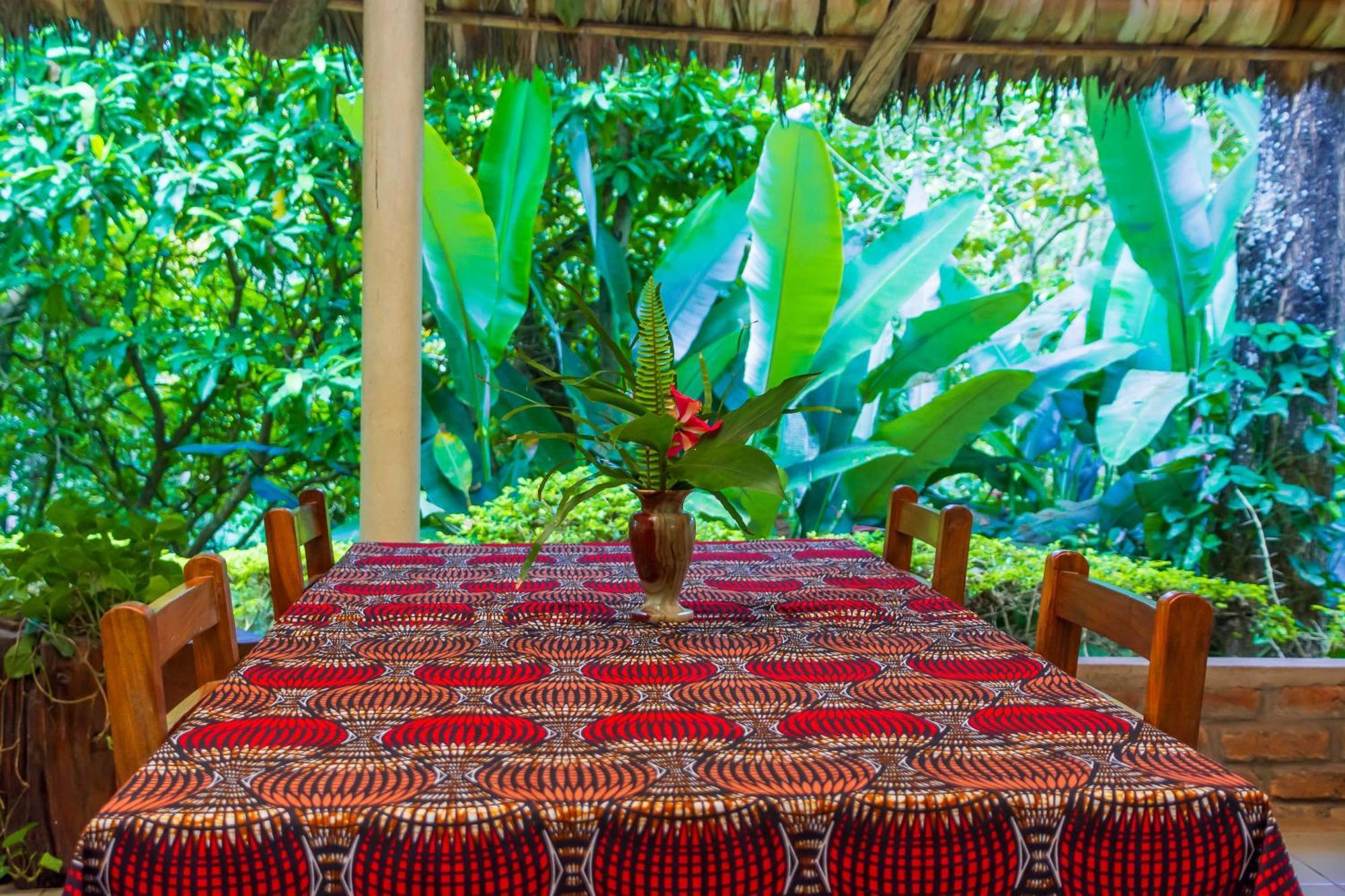 Meru Mbega Lodge Usa River Екстер'єр фото