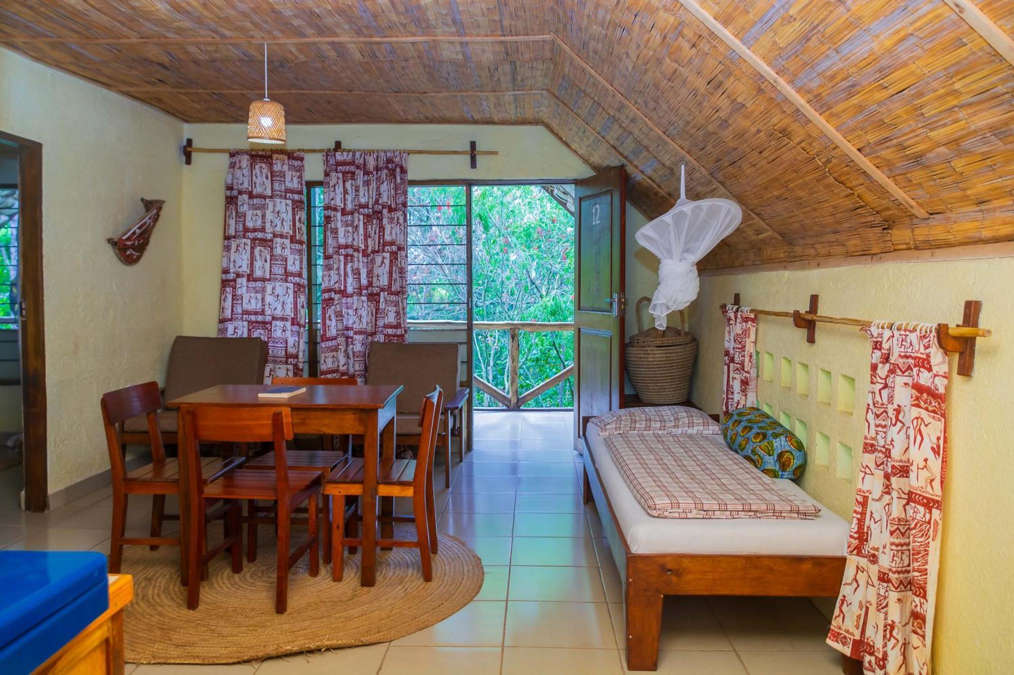 Meru Mbega Lodge Usa River Екстер'єр фото