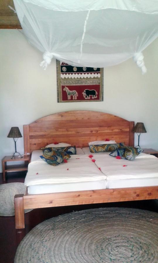 Meru Mbega Lodge Usa River Екстер'єр фото